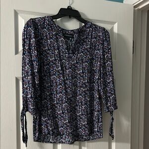Woman’s Floral Print Top